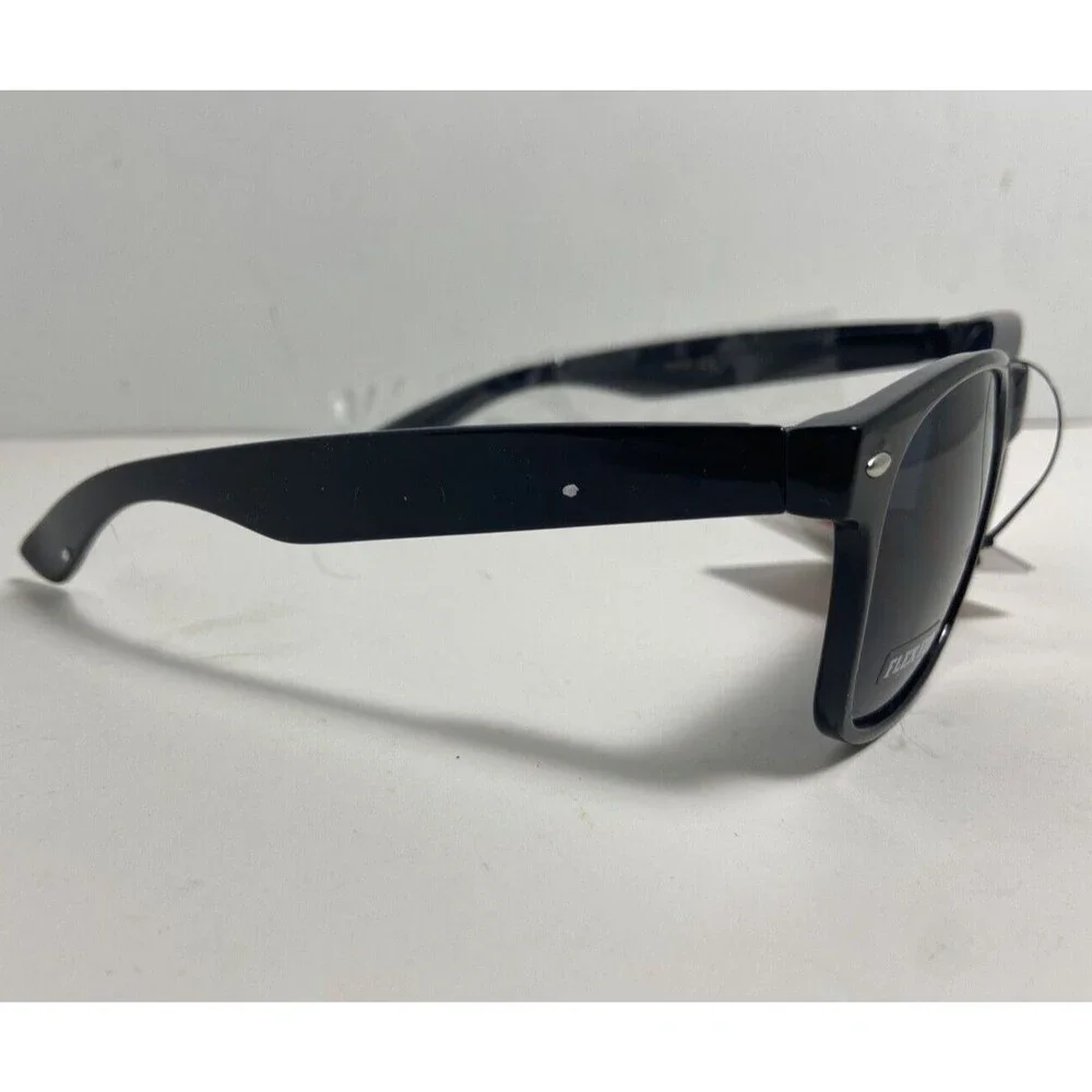 Retro Optix Classic Sunglases Plastic Shiny  Black Frames with Gray Lens NWT